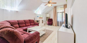 Spacious 3-bedroom apartment in Kaunas Old Town